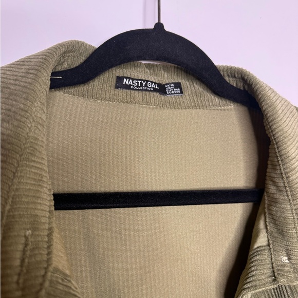 Nasty Gal Forest Green Corduroy Button-Down Shirt/Jacket - Picture 3 of 7